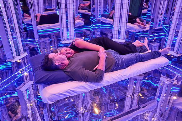 20251019 Blueroom7763