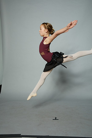 20211102 Banner Cast3744