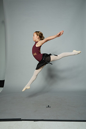 20211102 Banner Cast3745
